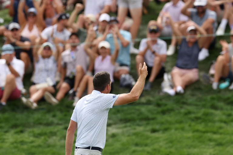 Bradley leads Scott by one point heading into final round of BMW Championship