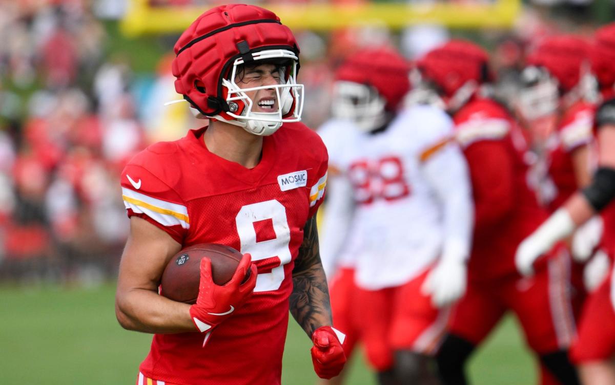 Louis Rees-Zammit makes NFL debut