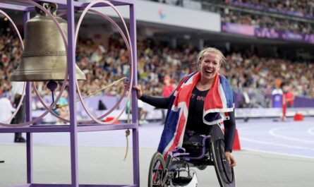 Hannah Cockroft wins ninth Paralympic title in women’s T34 800m final