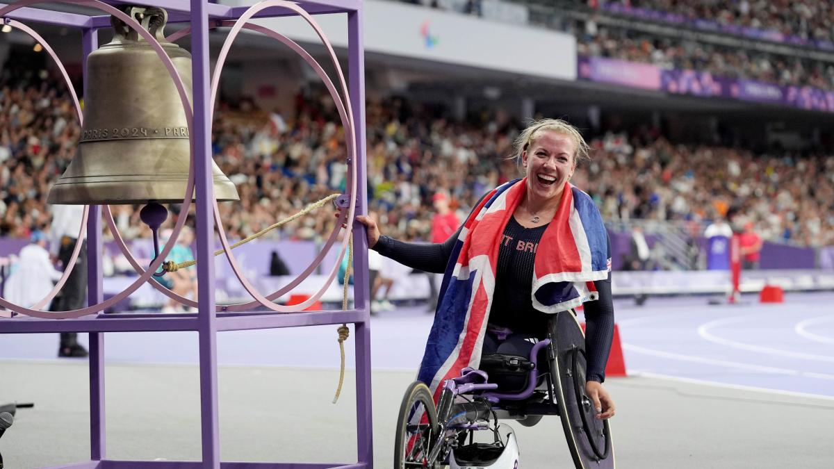 Hannah Cockroft wins ninth Paralympic title in women’s T34 800m final